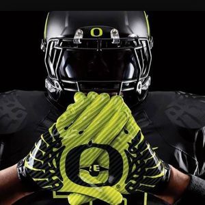 Meet your Posher, Logan